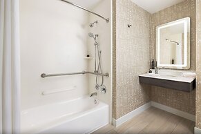 Hotel Continental Miami Beach, Tapestry Collection by Hilton