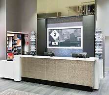 Hampton Inn & Suites Atlanta Buckhead Place