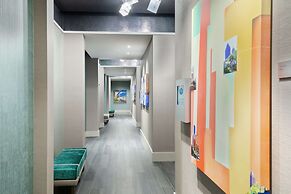 Hampton Inn & Suites Atlanta Buckhead Place