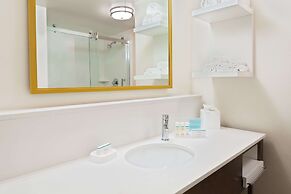 Hampton Inn & Suites Atlanta Buckhead Place
