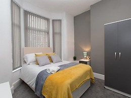 Townhouse @166 Ruskin Rd