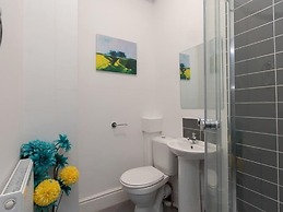 Townhouse @166 Ruskin Rd