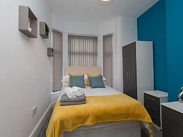 Townhouse @166 Ruskin Rd