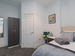 Townhouse @166 Ruskin Rd
