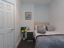 Townhouse @166 Ruskin Rd