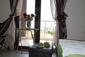 AM Beach House near Sea