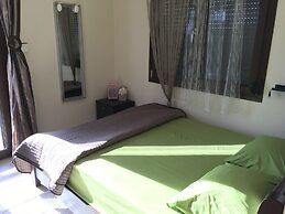 AM Beach House near Sea