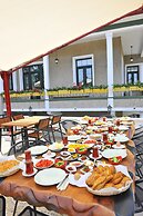 Petrino Gokceada Hotel & Kitchen