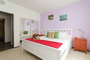 Studio City Universal Apartments