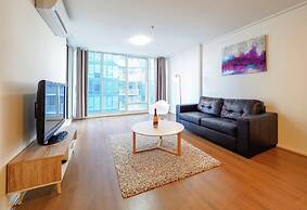 Premier Stays Melbourne