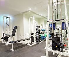 Premier Stays Melbourne