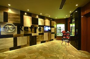 Nikoh Capsule Hotel Refre - Hostel - Caters to Men