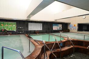 Nikoh Capsule Hotel Refre - Hostel - Caters to Men