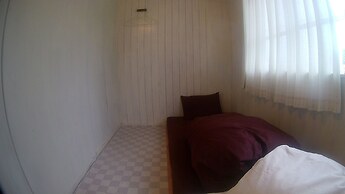 Guesthouse Nandeyanen - Hostel