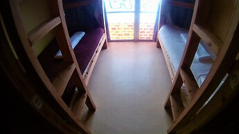 Guesthouse Nandeyanen - Hostel