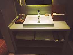 Taihu Baopu LingXia Inn