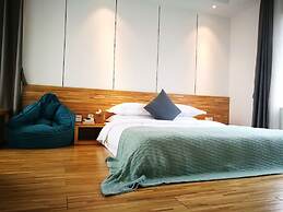 Taihu Baopu LingXia Inn