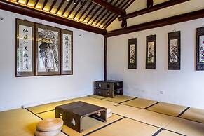 Taihu Baopu LingXia Inn