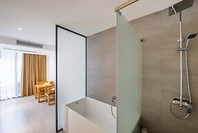 Taihu Baopu LingXia Inn