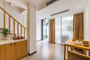 Taihu Baopu LingXia Inn