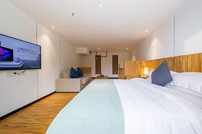 Taihu Baopu LingXia Inn