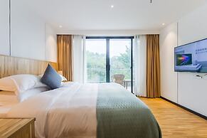 Taihu Baopu LingXia Inn