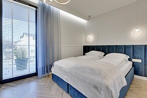 Luxury Apartments - Okrzei Residence