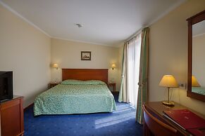 Hotel Continental ex Gardenija