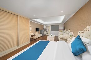 YOYO International Apartment