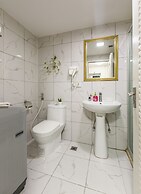 YOYO International Apartment