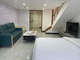 YOYO International Apartment