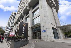 YOYO International Apartment