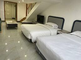 YOYO International Apartment