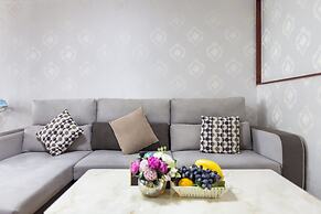 YOYO International Apartment