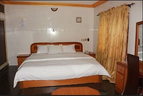 Cute Villa Hotel and Suites