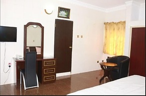 Cute Villa Hotel and Suites