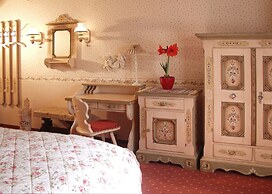 Landhaus & Burg Hotel Romantik