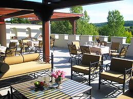 Landhaus & Burg Hotel Romantik