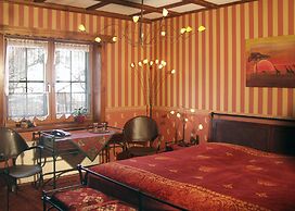 Landhaus & Burg Hotel Romantik
