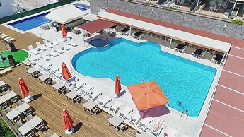 Roxx Suite Deluxe & Spa Hotel