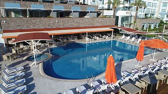 Roxx Suite Deluxe & Spa Hotel