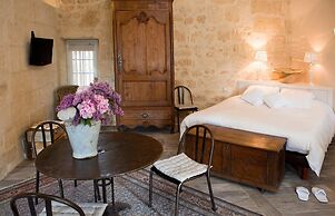 Château Latour Segur Suites & Spa
