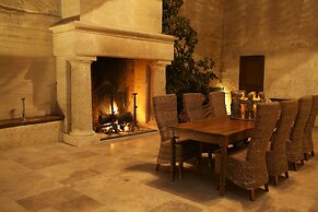 Château Latour Segur Suites & Spa