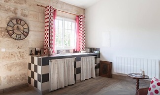 Château Latour Segur Suites & Spa