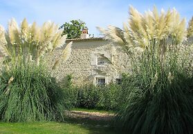 Château Latour Segur Suites & Spa