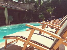 Château Latour Segur Suites & Spa