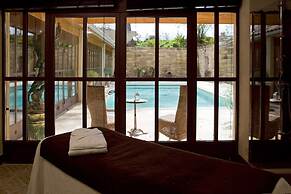 Château Latour Segur Suites & Spa