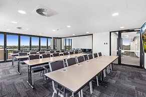 Essence Suites Taringa