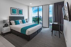 Essence Suites Taringa