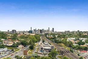 Essence Suites Taringa